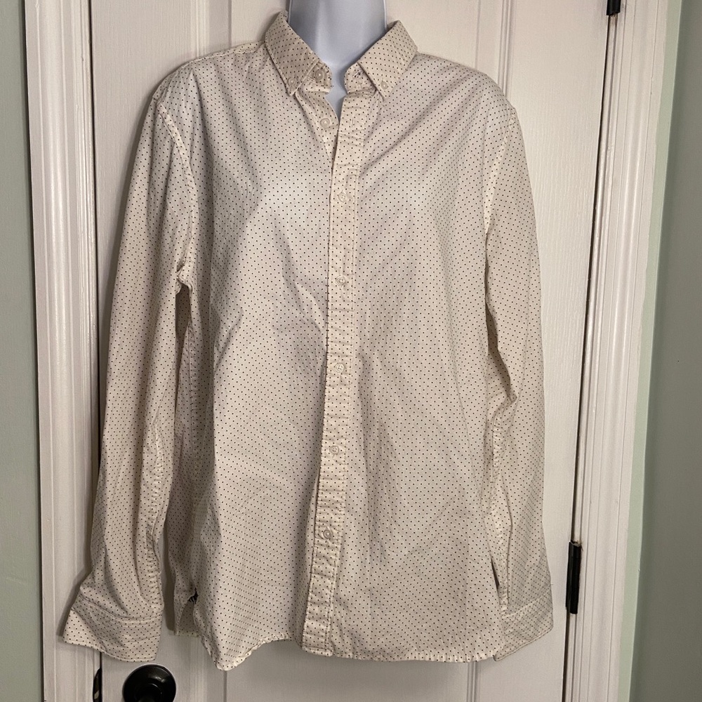 Cactusman Ricky Singh long sleeve white button up w/ black dots. Size L. Great c